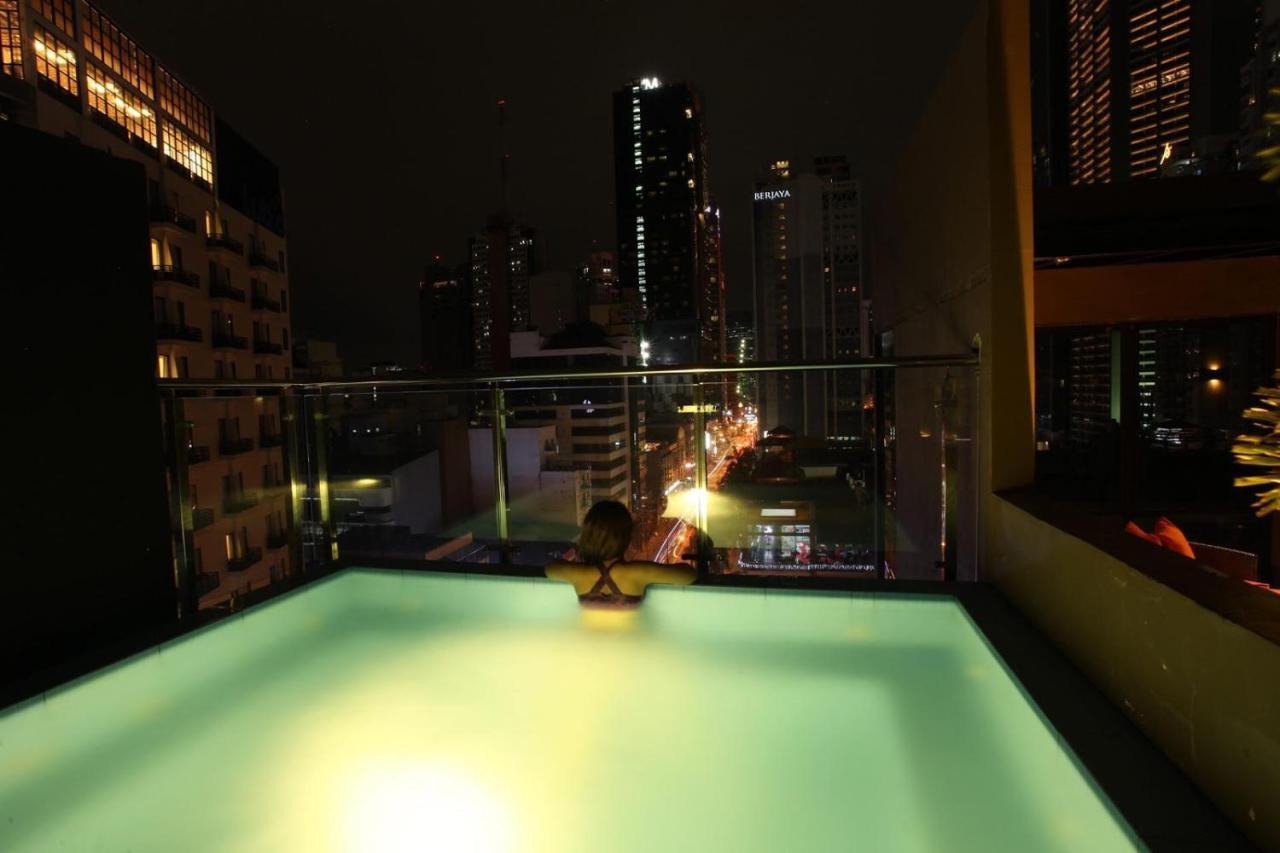 Maxx Hotel Makati City Bagian luar foto